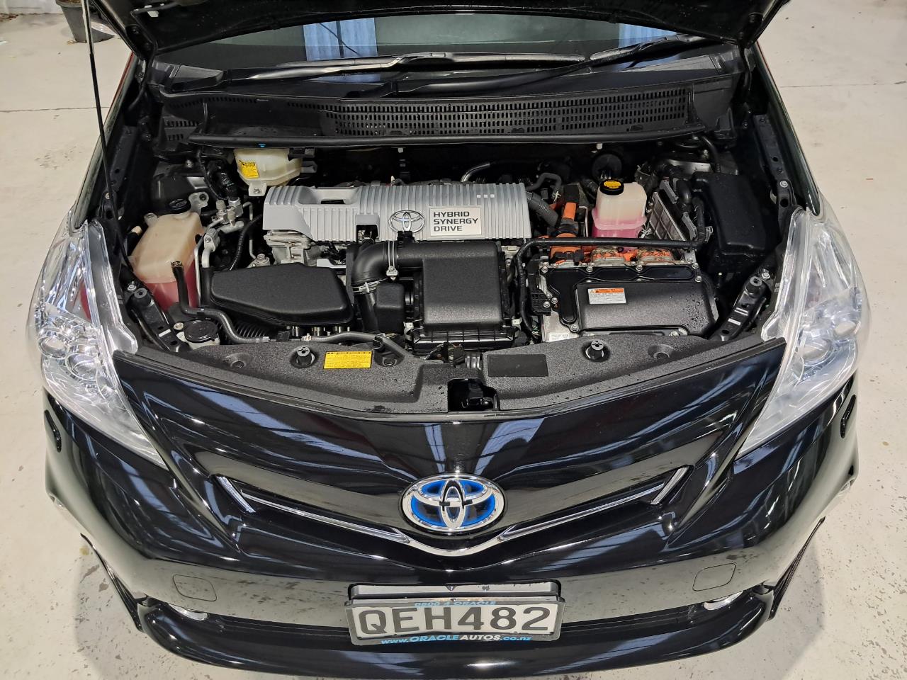 2012 Toyota Prius thumbnail