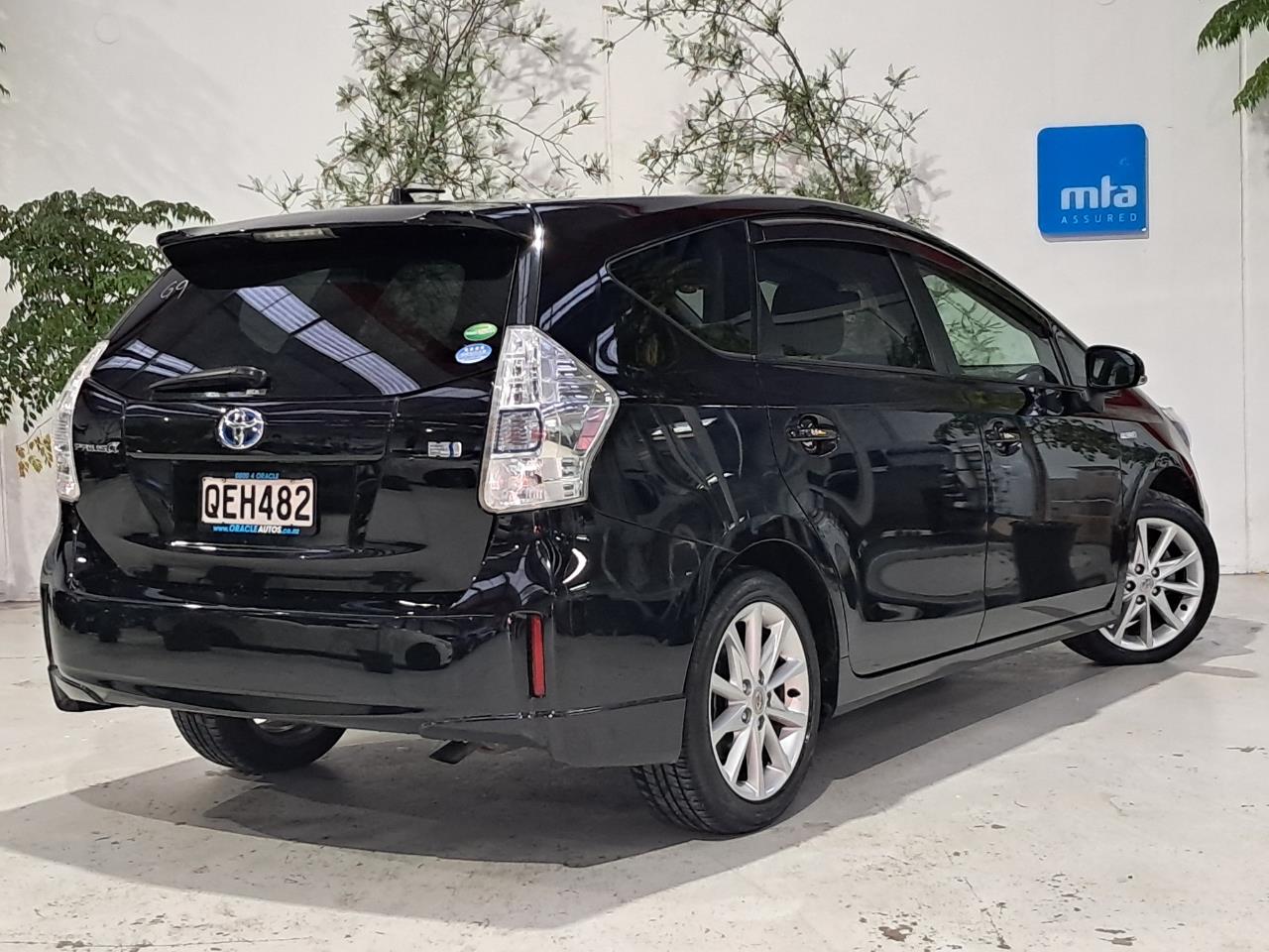 2012 Toyota Prius thumbnail