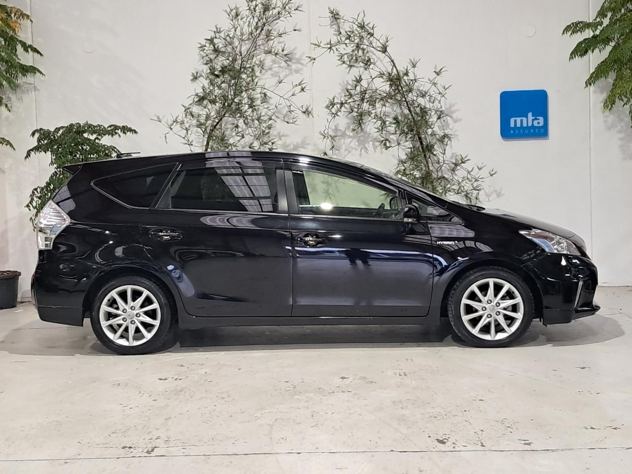2012 Toyota Prius thumbnail
