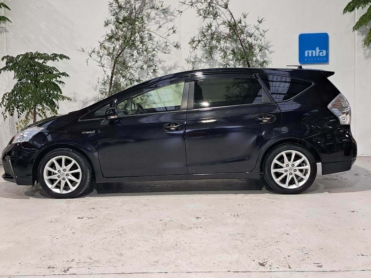 2012 Toyota Prius thumbnail