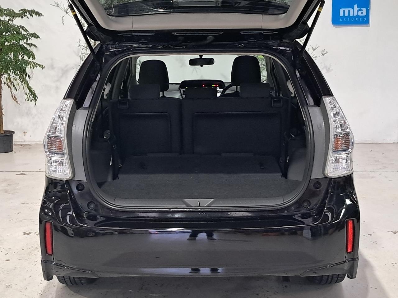 2012 Toyota Prius thumbnail