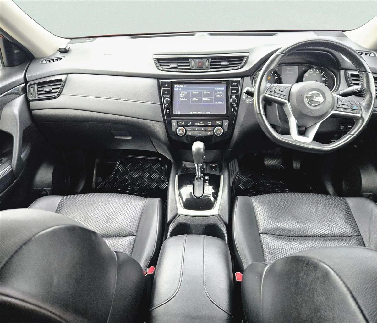 2019 Nissan X-Trail thumbnail