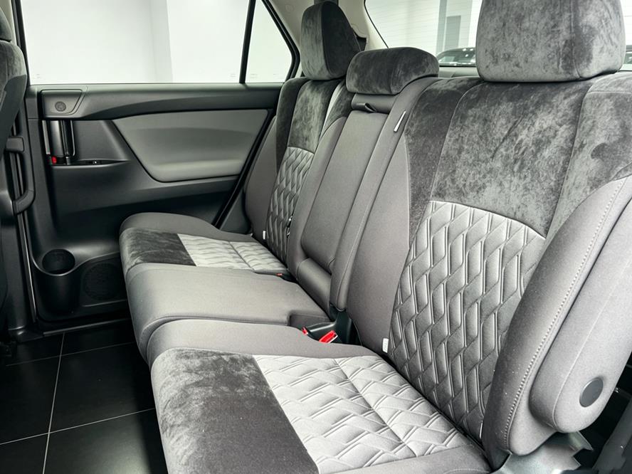 2020 Toyota Alphard thumbnail