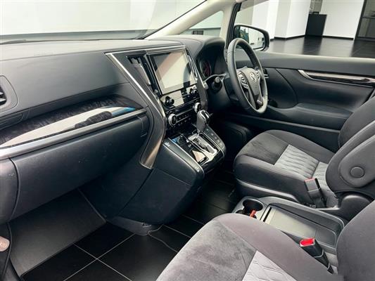 2020 Toyota Alphard thumbnail