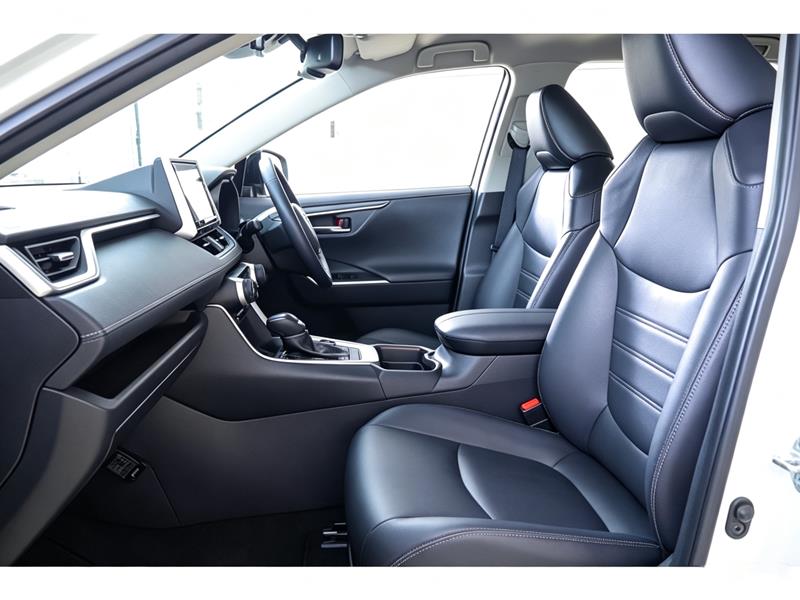2020 Toyota RAV4 thumbnail