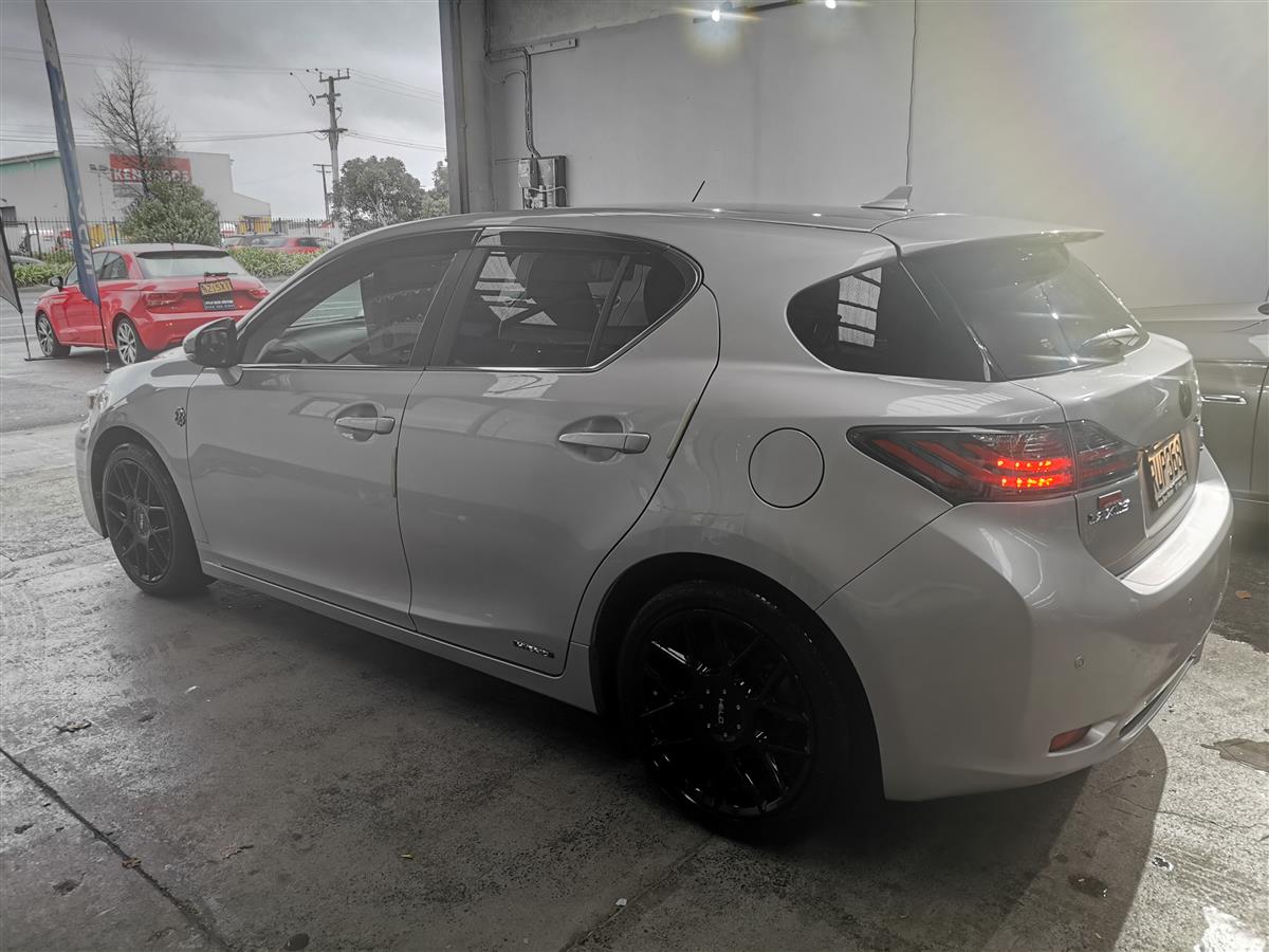 2012 Lexus CT200 thumbnail
