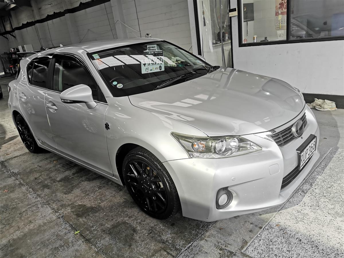 2012 Lexus CT200 thumbnail
