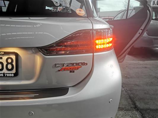 2012 Lexus CT200 thumbnail