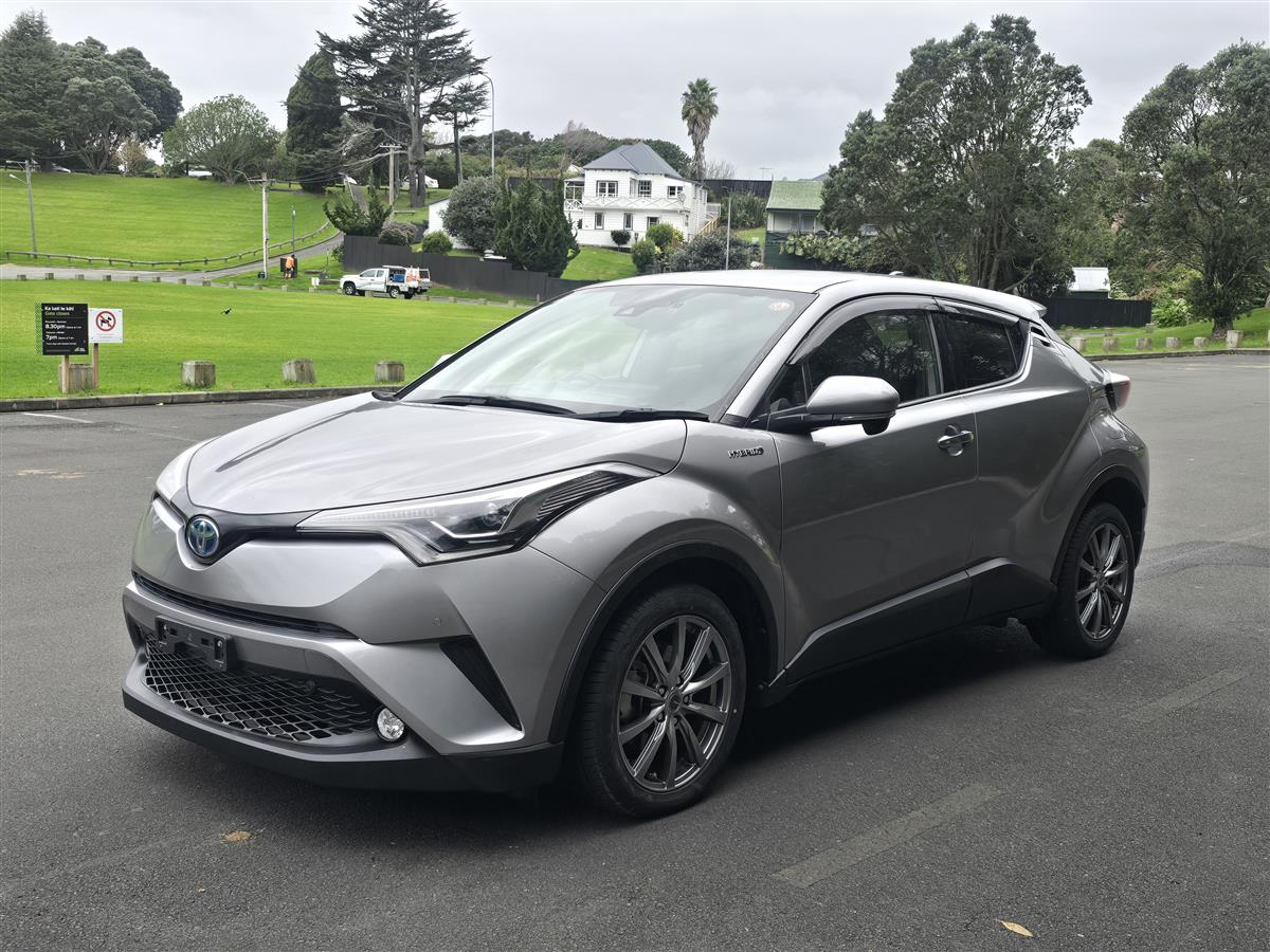 2018 Toyota C-HR thumbnail