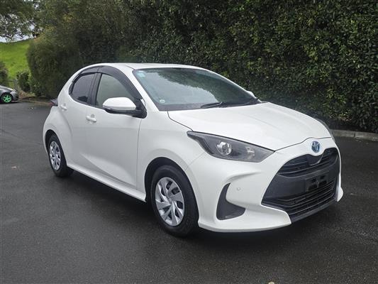 2021 Toyota Yaris thumbnail