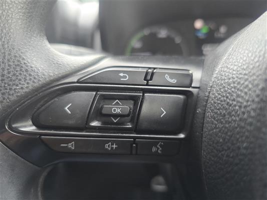 2021 Toyota Yaris thumbnail