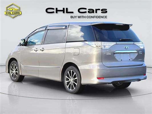 2015 Toyota Estima thumbnail