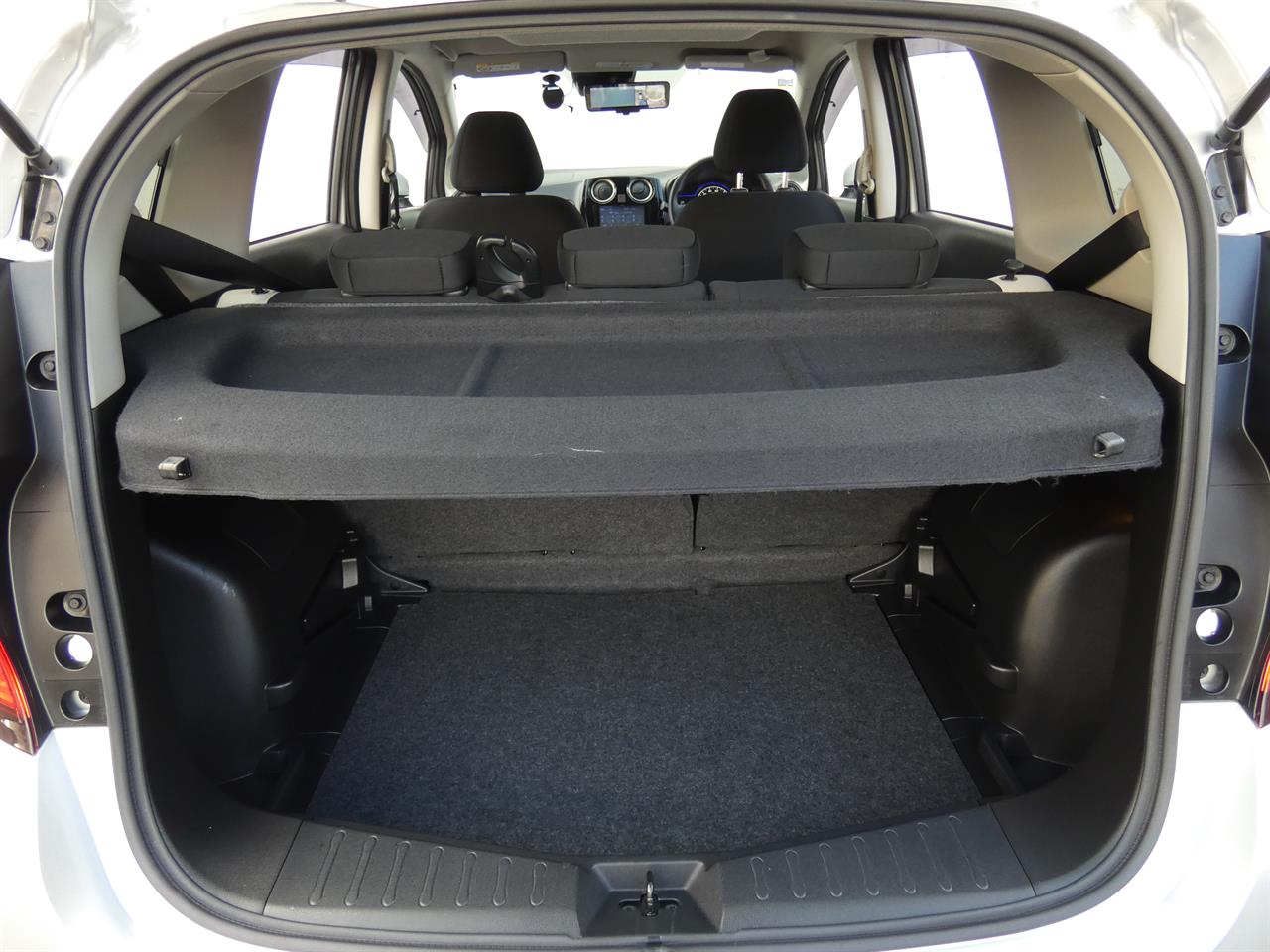 2021 Nissan NOTE thumbnail