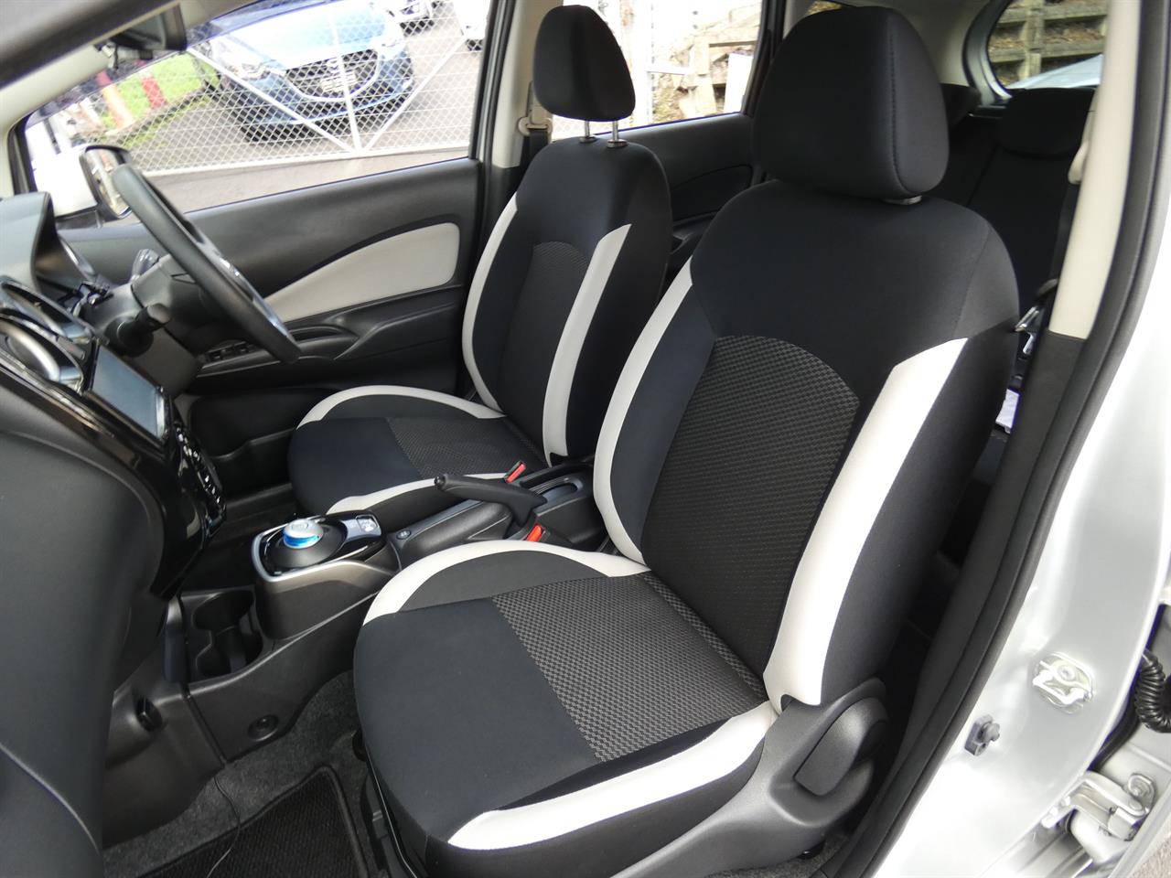 2021 Nissan NOTE thumbnail