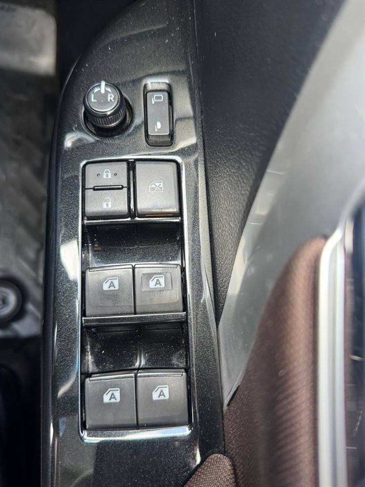 2016 Toyota FORTUNER thumbnail