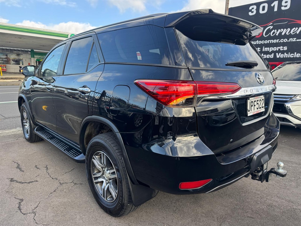 2016 Toyota FORTUNER thumbnail