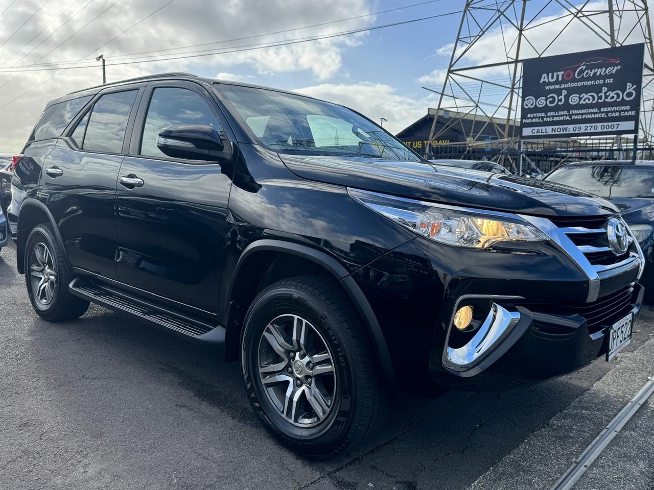 2016 Toyota FORTUNER thumbnail