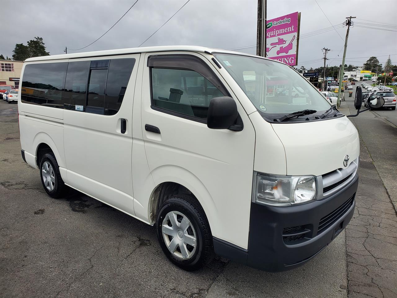 2006 Toyota Hiace