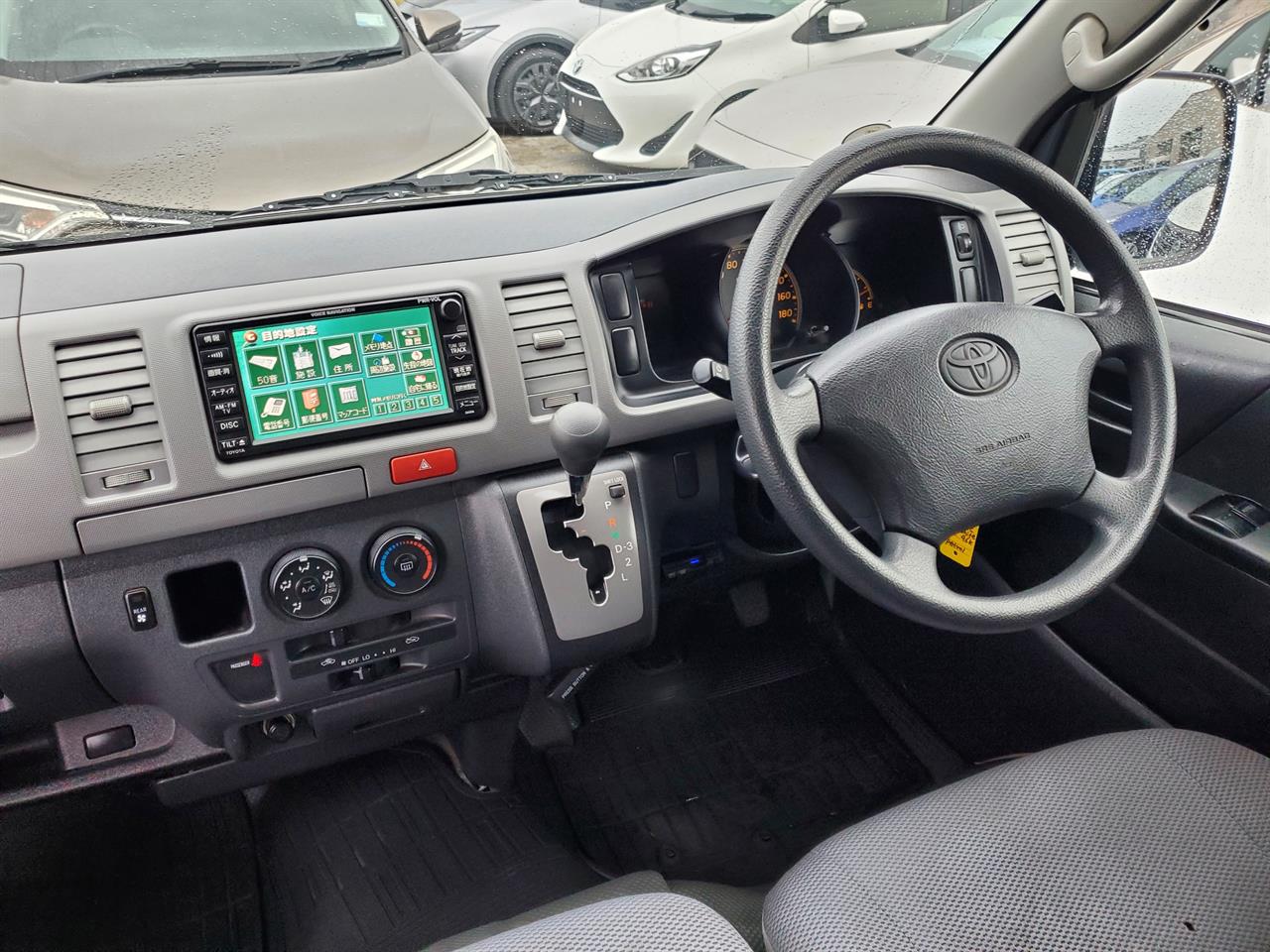 2006 Toyota Hiace thumbnail