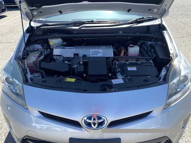 2015 Toyota Prius thumbnail