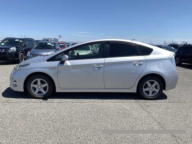 2015 Toyota Prius thumbnail