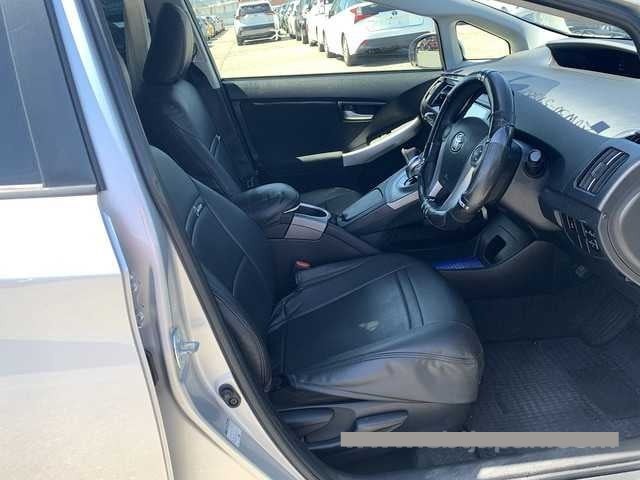 2015 Toyota Prius thumbnail
