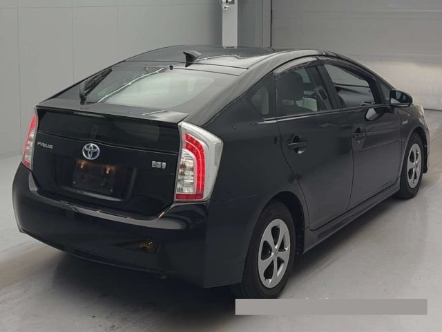 2014 Toyota Prius thumbnail