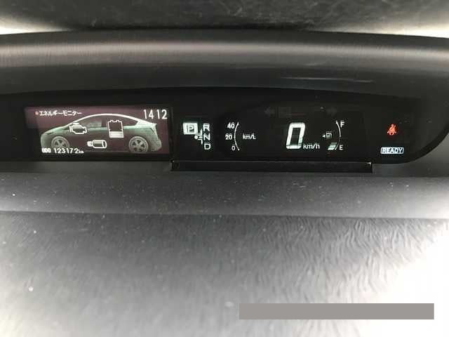 2013 Toyota Prius thumbnail