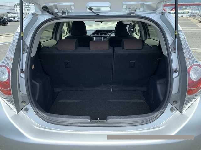 2014 Toyota Aqua thumbnail