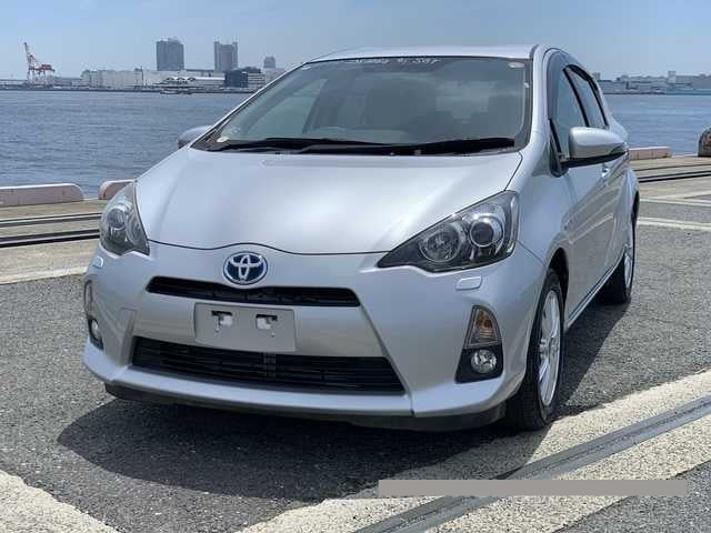 2014 Toyota Aqua thumbnail