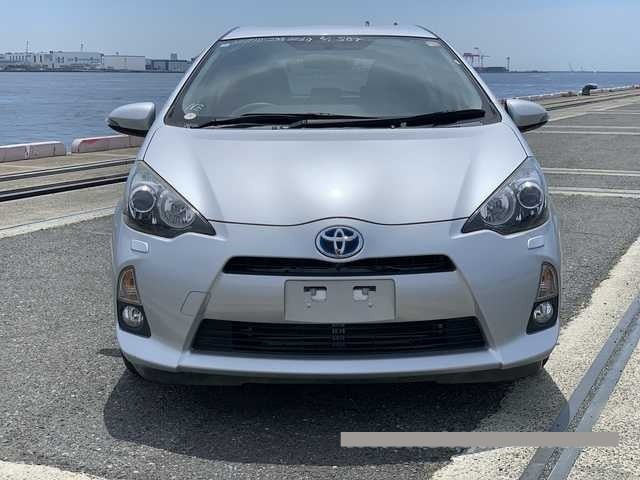 2014 Toyota Aqua thumbnail