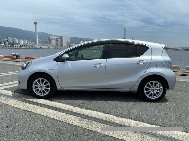 2014 Toyota Aqua thumbnail