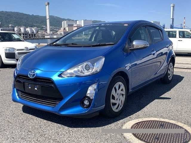2015 Toyota Aqua thumbnail