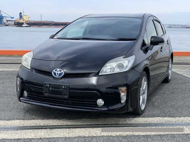 2014 Toyota Prius thumbnail