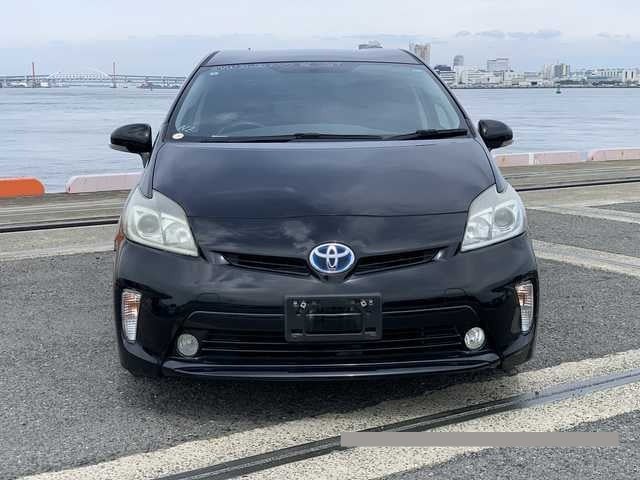 2014 Toyota Prius thumbnail