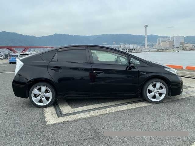 2014 Toyota Prius thumbnail