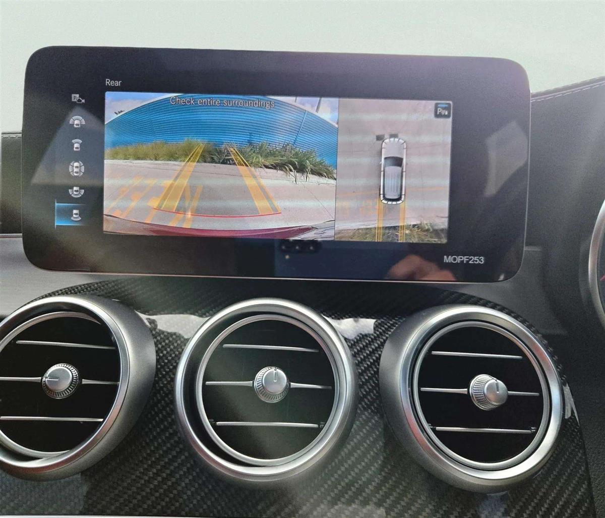 2021 Mercedes-Benz GLC thumbnail