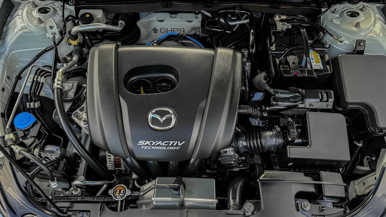 2014 Mazda Axela thumbnail
