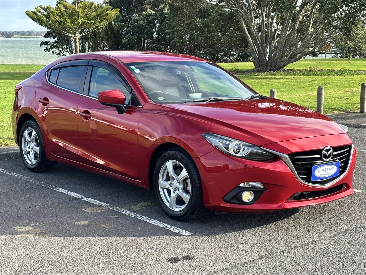 2014 Mazda Axela thumbnail