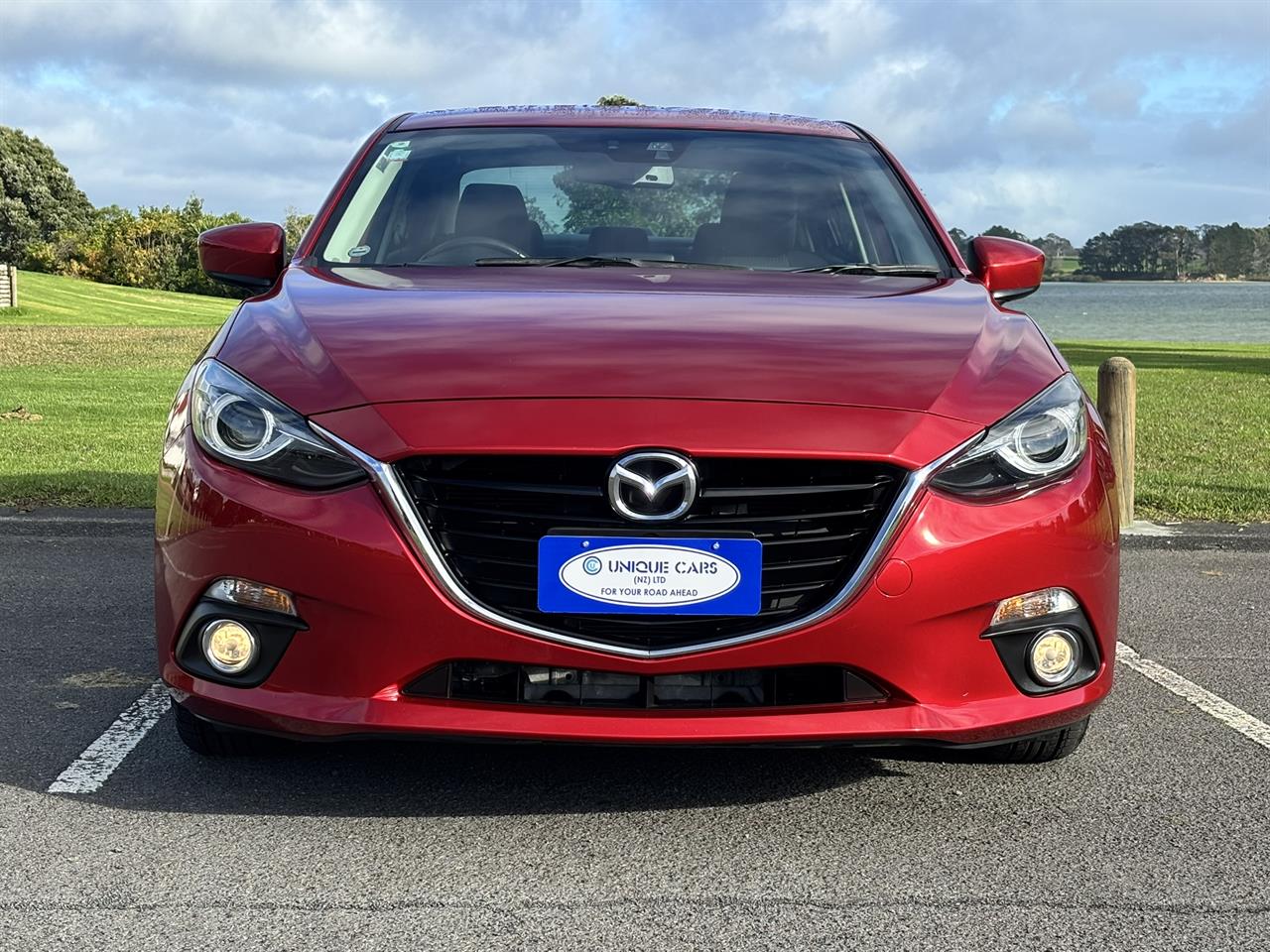 2014 Mazda Axela thumbnail