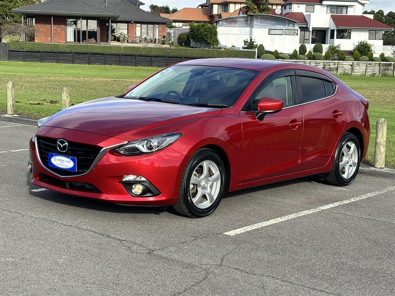 2014 Mazda Axela thumbnail