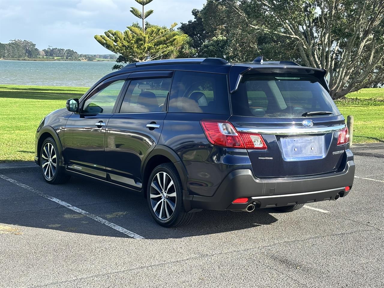 2015 Subaru Exiga thumbnail