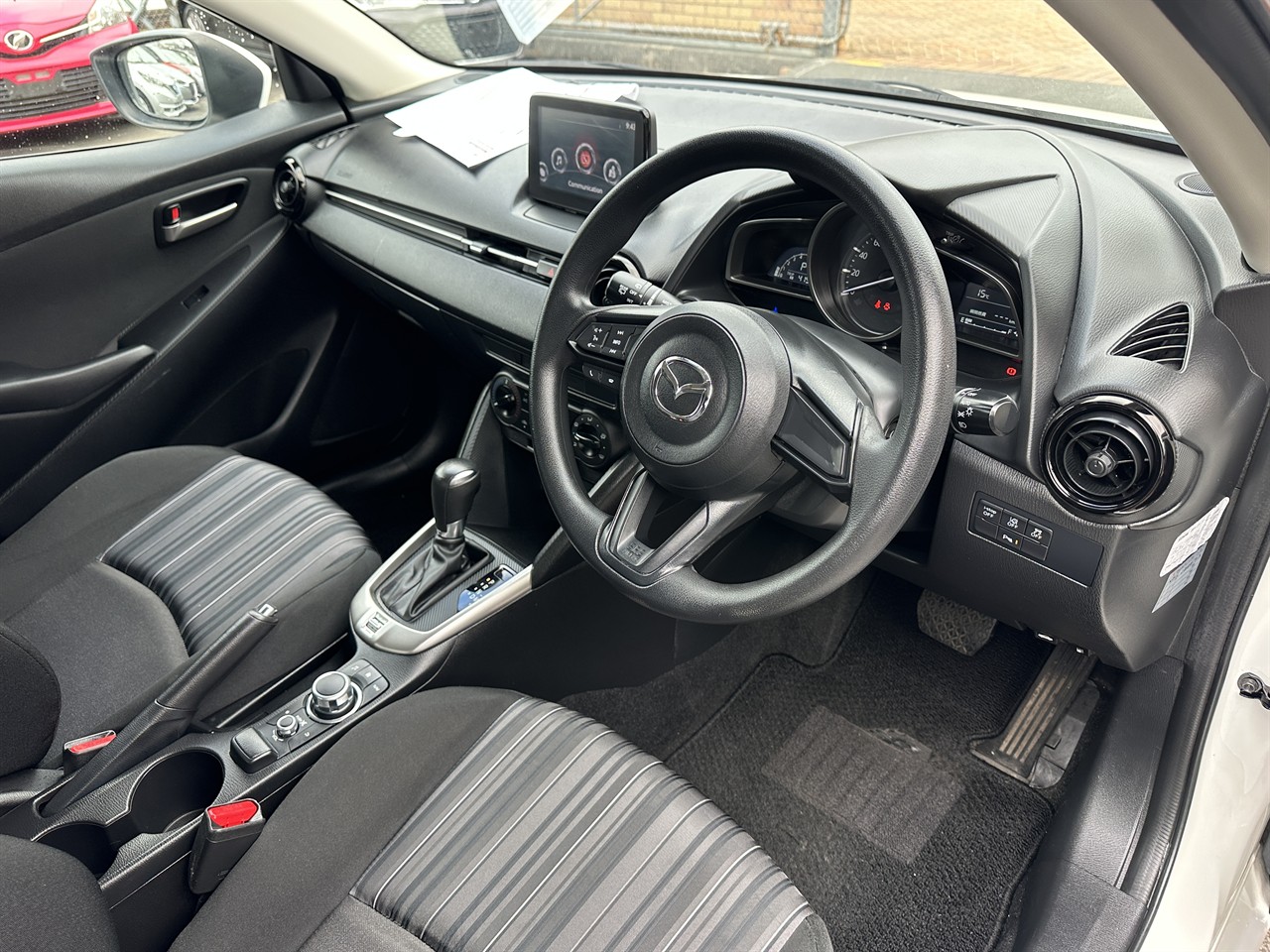 2020 Mazda 2 thumbnail