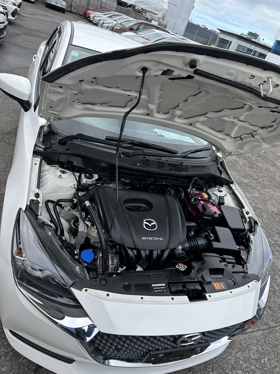 2020 Mazda 2 thumbnail
