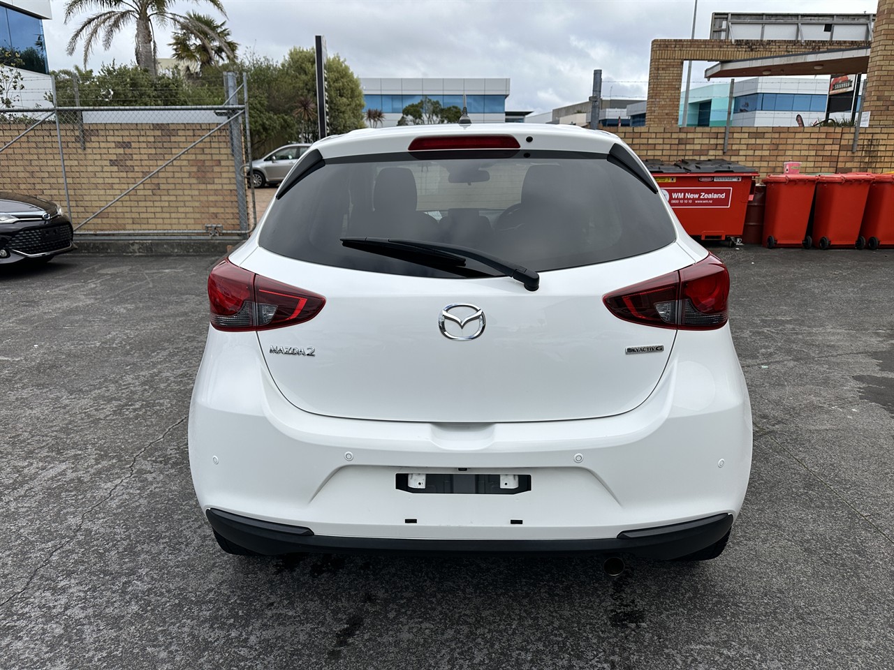 2020 Mazda 2 thumbnail