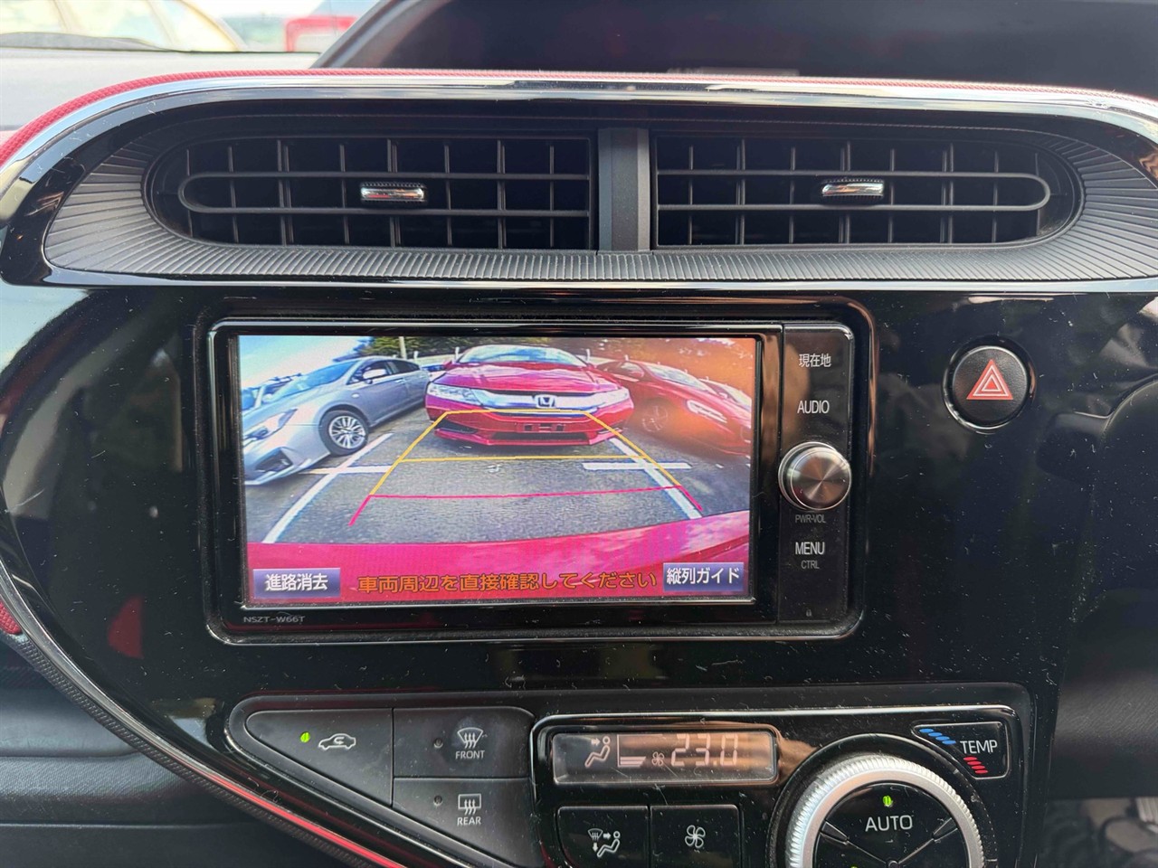 2017 Toyota Aqua thumbnail