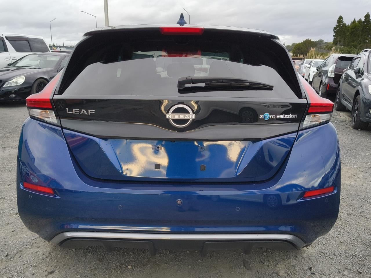 2022 Nissan Leaf thumbnail