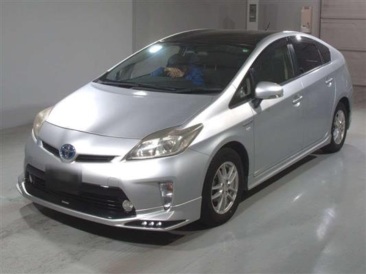 2013 Toyota Prius thumbnail