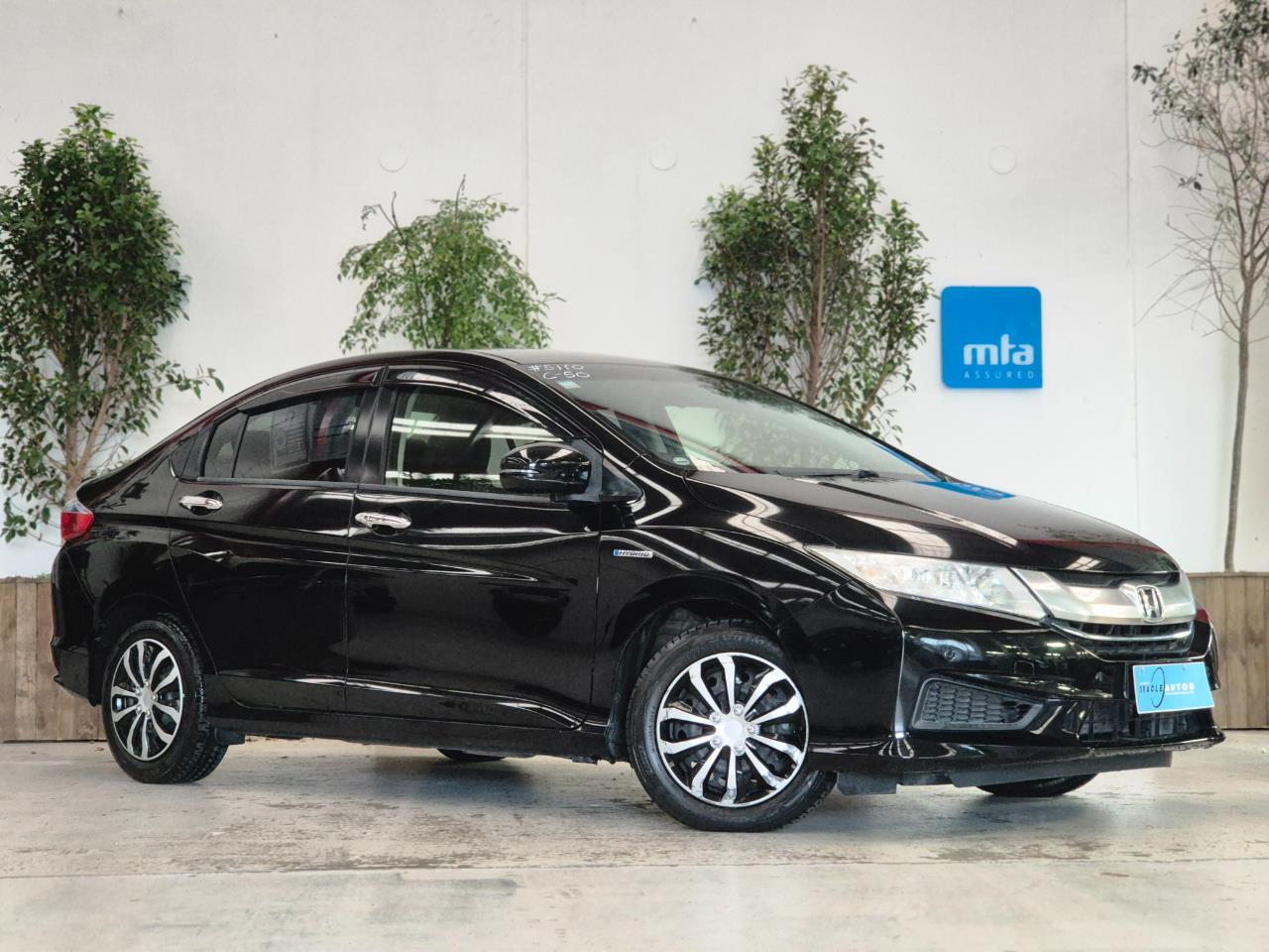 2016 Honda Grace thumbnail