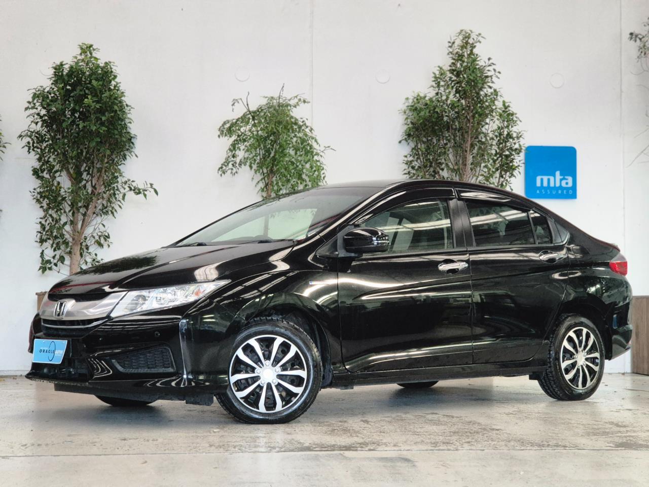 2016 Honda Grace thumbnail